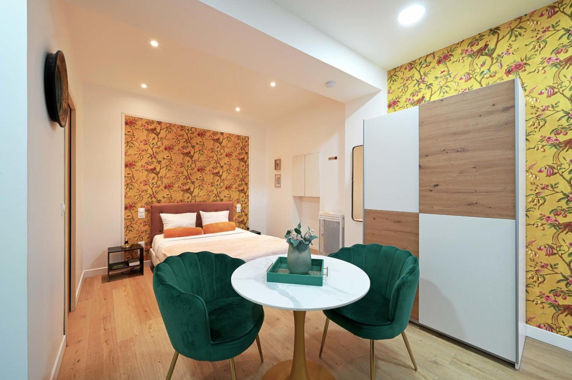 Modern Renovated Studio With A Touch Of Gilded Glamour Central Paris 아파트 외부 사진